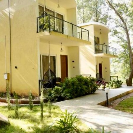 Zeenath Taj Gardens Йелагири Екстериор снимка