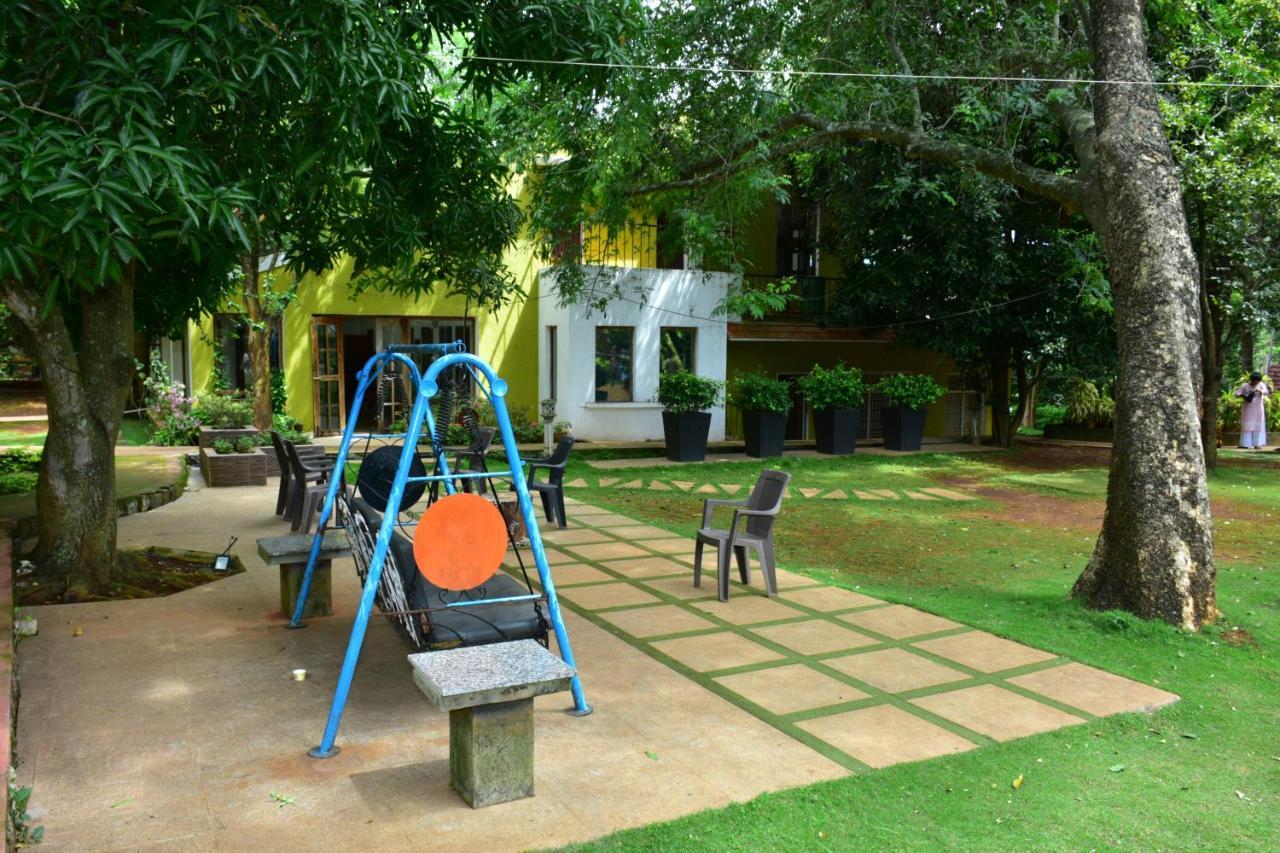 Zeenath Taj Gardens Йелагири Екстериор снимка