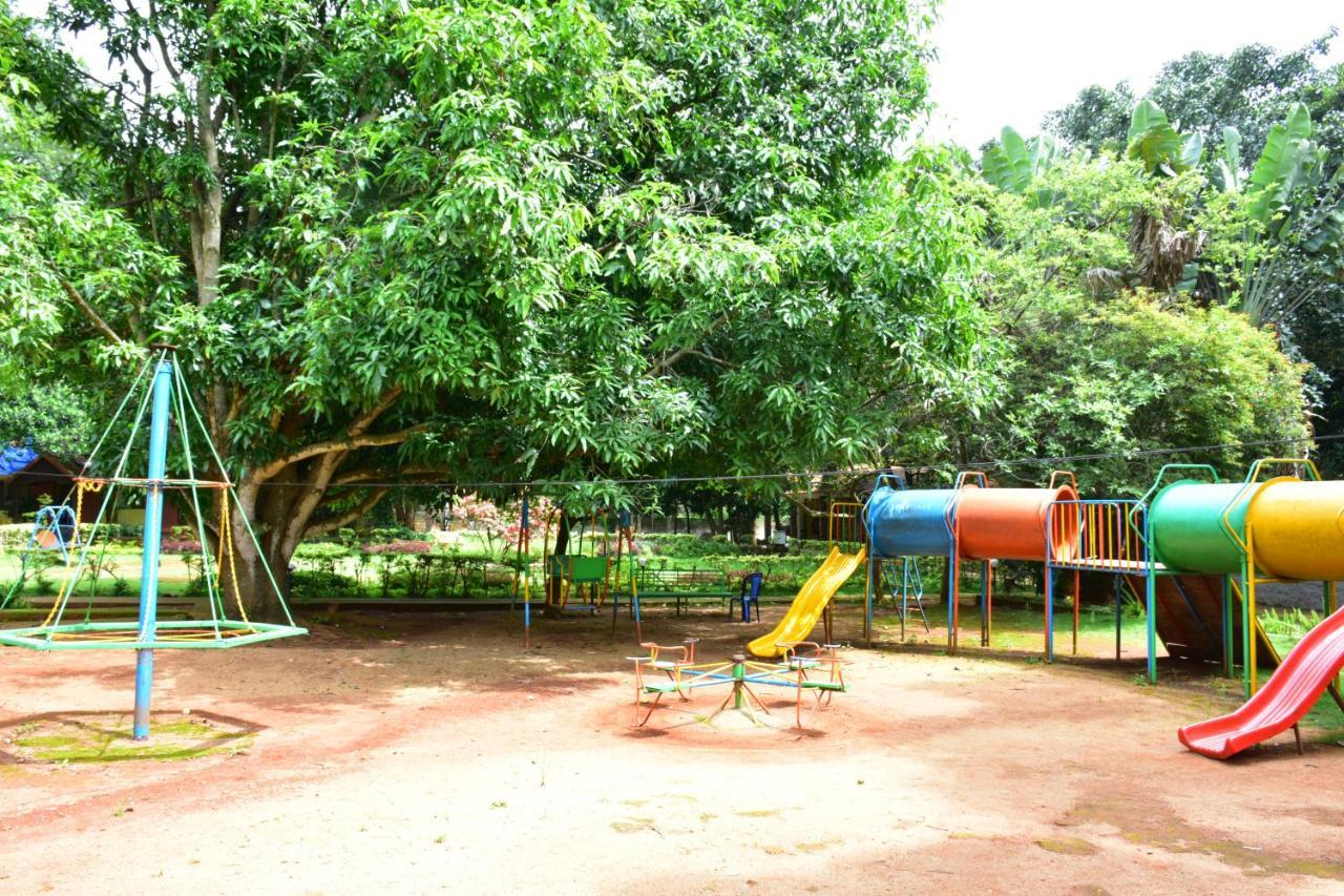 Zeenath Taj Gardens Йелагири Екстериор снимка