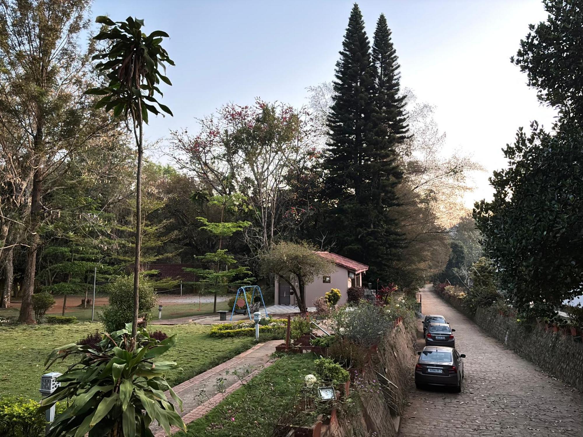 Zeenath Taj Gardens Йелагири Екстериор снимка